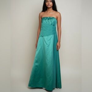 Davids Bridal Prom Formal Dress Women's Size 2 Spa Green Strapless Gown Long